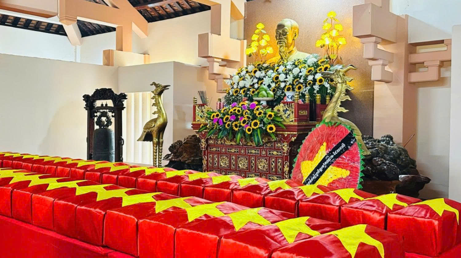 Đồng Nai: Trang nghiêm lễ cầu siêu tưởng niệm Anh hùng liệt sĩ tại Nghĩa trang Liệt sĩ Bình Phước Đồng Nai: Trang nghiêm lễ cầu siêu tưởng niệm Anh hùng liệt sĩ tại Nghĩa trang Liệt sĩ Bình Phước
