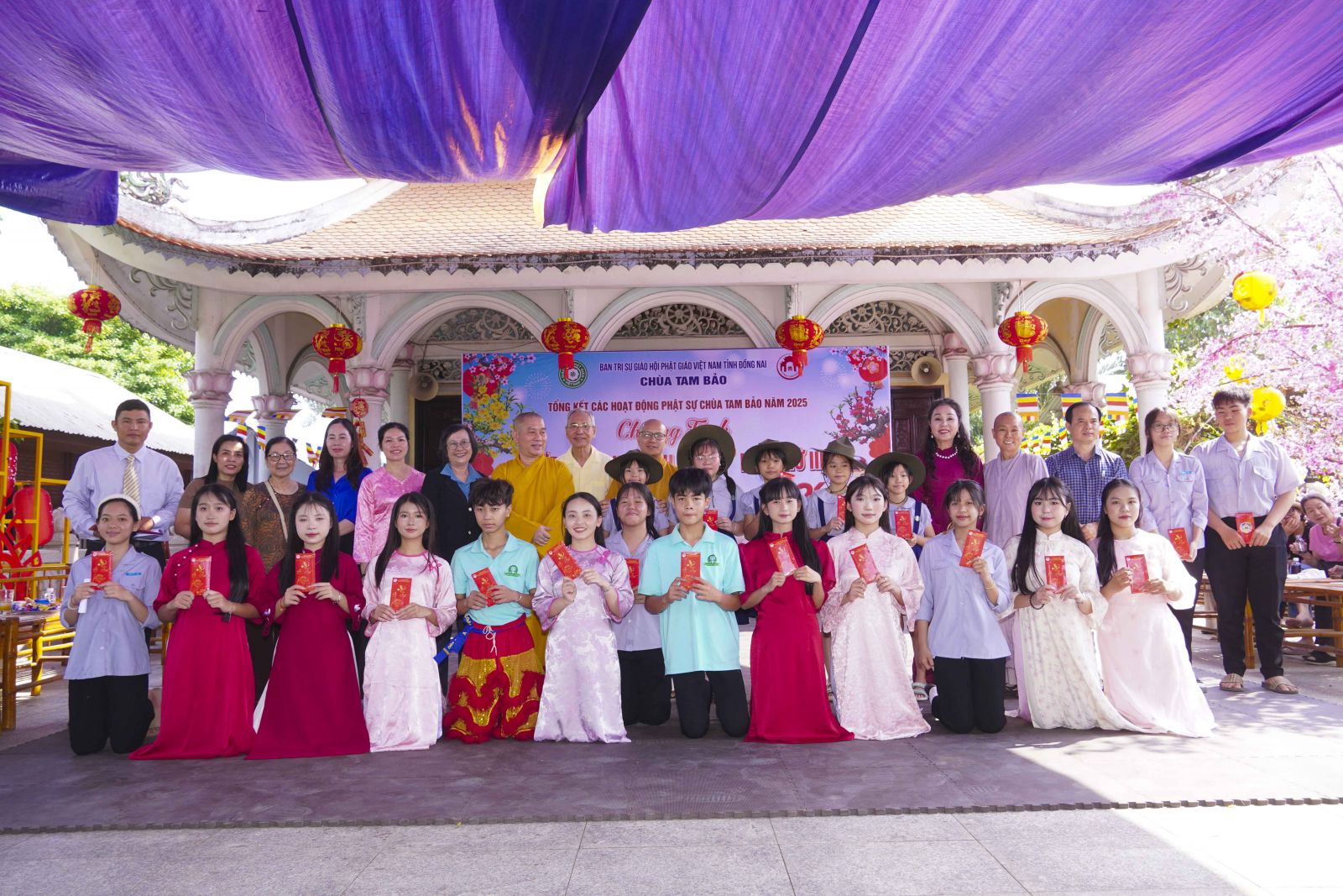 Đồng Nai: Chùa Tam Bảo tổ chức Phiên chợ “Tình người” – lan tỏa yêu thương, gieo mầm từ bi