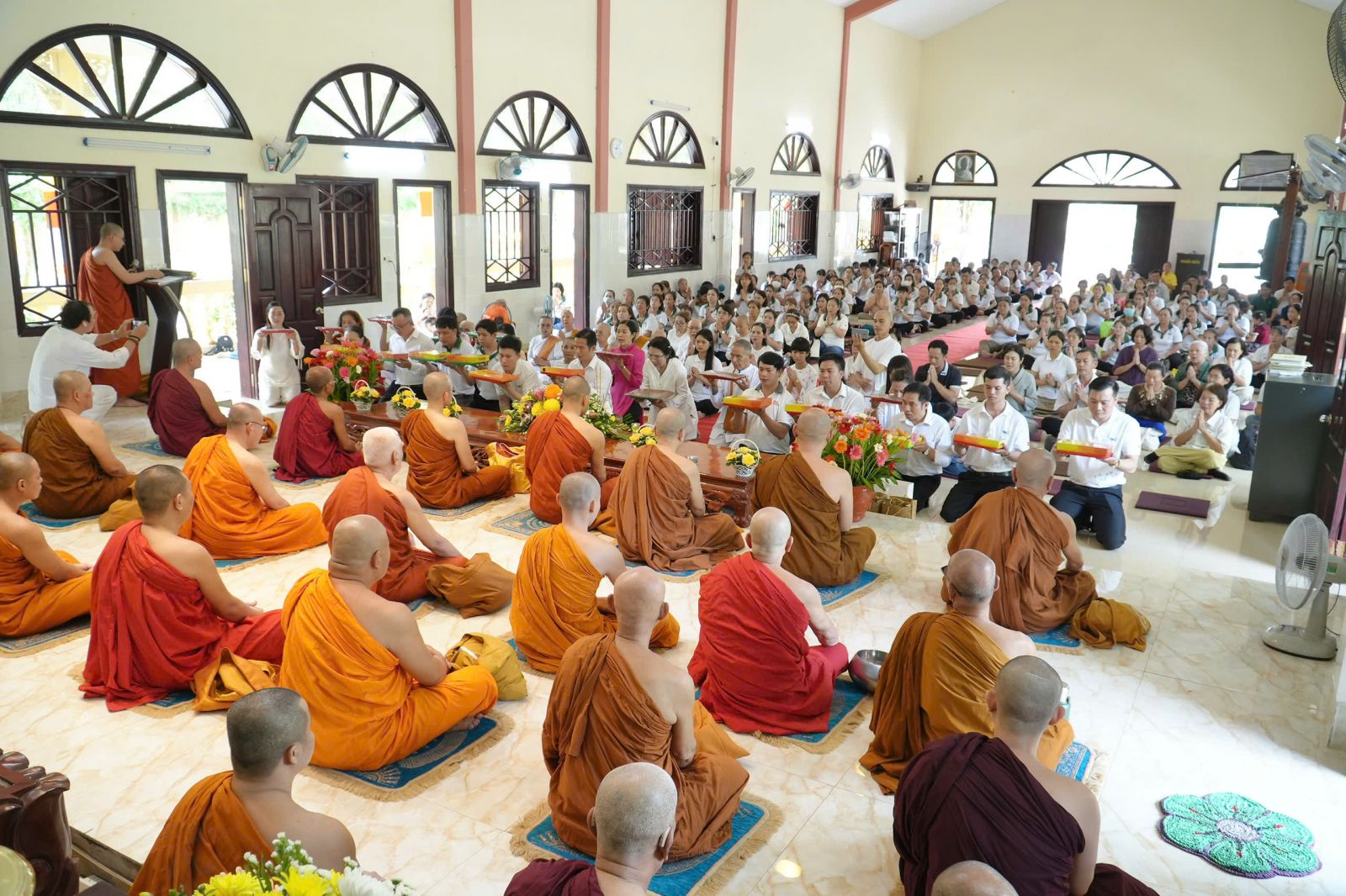TP. Hồ Chí Minh: Trang nghiêm lễ Dâng y tắm mưa tại Chùa Giác Hoàng, phường Tân Uyên