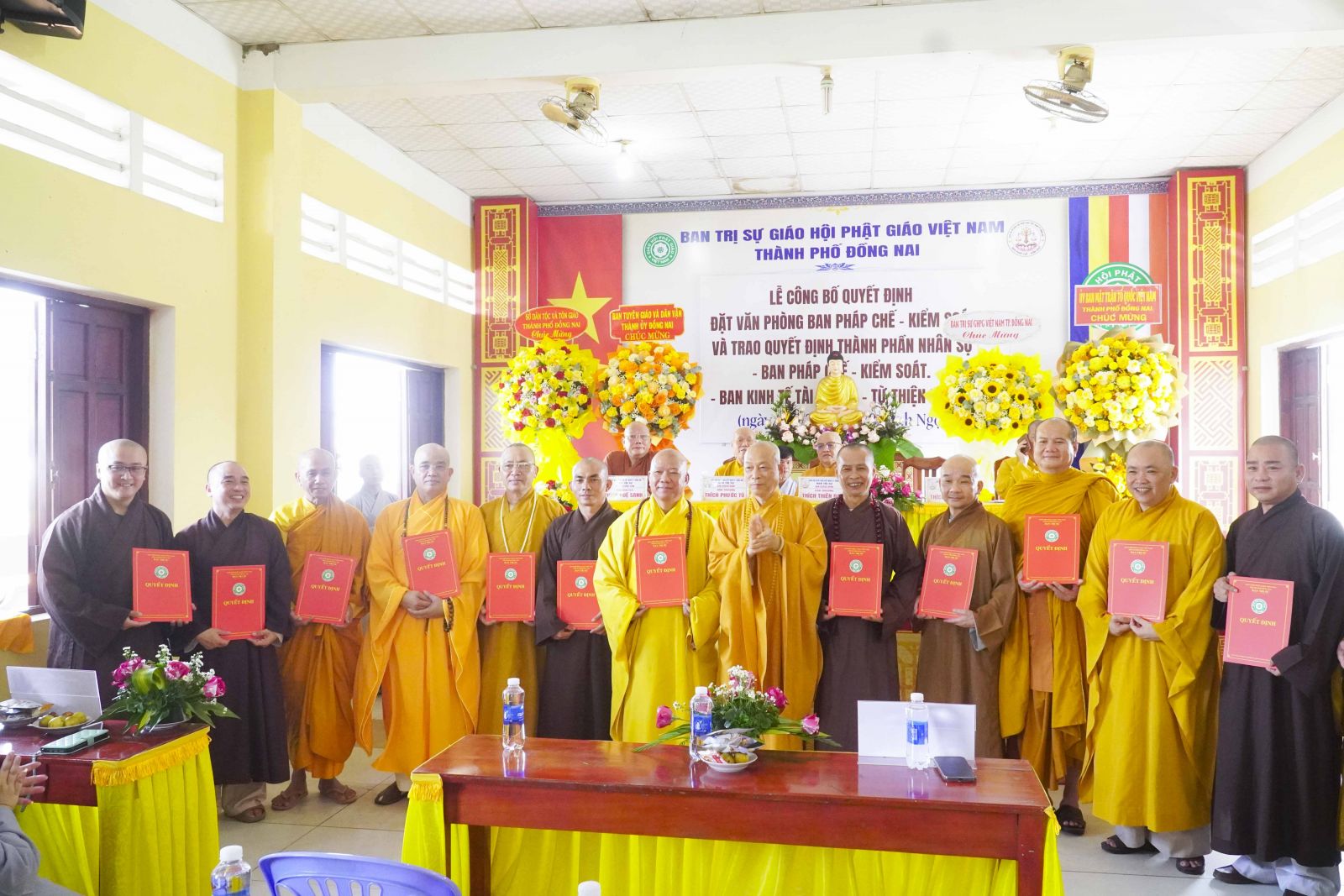 TP. Đồng Nai: Công bố quyết định chuẩn y nhân sự Ban Pháp chế - Kiểm soát và Ban Kinh tế Tài chính - Từ thiện xã hội