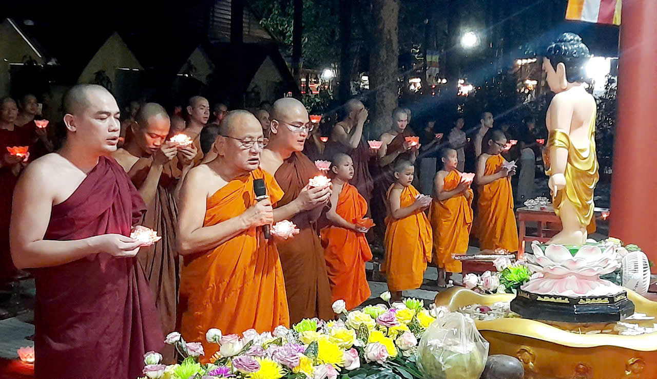 THÀNH PHỐ ĐỒNG NAI: TRANG NGHIÊM ĐẠI LỄ VESAK LIÊN HỢP QUỐC PL.2570 TẠI THIỀN VIỆN PHƯỚC SƠN