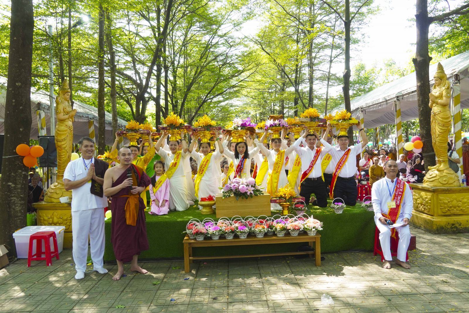 Đồng Nai: Đại lễ dâng y Kathina tại chùa Phước Lâm, phường Phước Tân