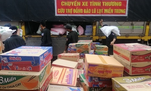 Giải cứu hàng từ thiện