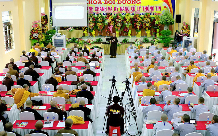 Đẩy lùi các thông tin xấu, xuyên tạc trên Internet hiện nay trong môi trường Phật giáo
