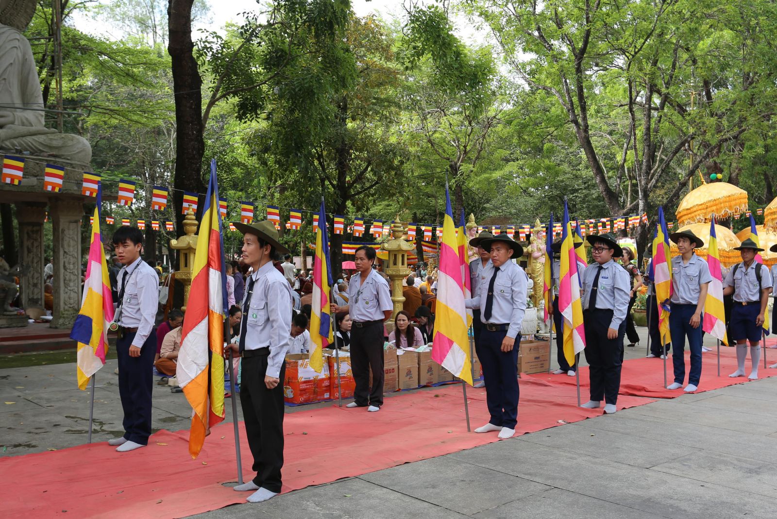 BĐỒNG NAI: PHÂN BAN GIA ĐÌNH PHẬT TỬ HỘ TRÌ TAM BẢO – PHỤNG SỰ ĐẠI LỄ DÂNG Y KATHINA TẠI THIỀN VIỆN PHƯỚC SƠN.