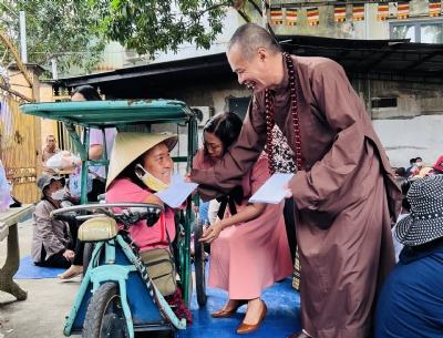 TỪ BI MÀ KHÔNG HÀNH ĐỘNG CHỈ LÀ MỘT TỪ VỚI BỐN CHỮ CÁI